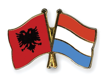 Fahnen Pins Albanien Luxemburg