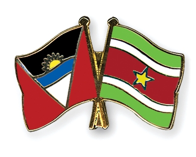 Fahnen Pins Antigua-und-Barbuda Surinam