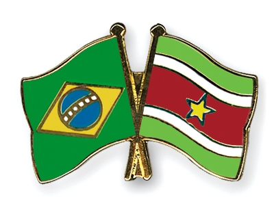Fahnen Pins Brasilien Surinam