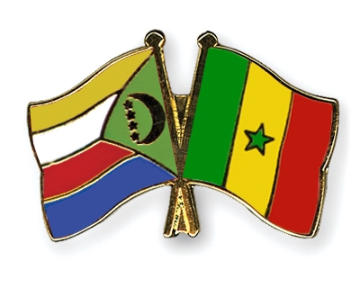 Fahnen Pins Komoren Senegal