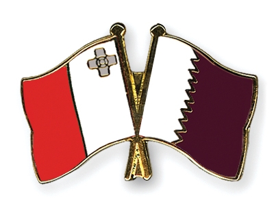 Fahnen Pins Malta Katar