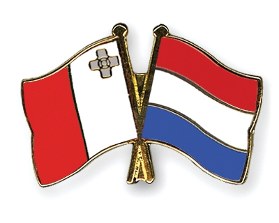 Fahnen Pins Malta Niederlande