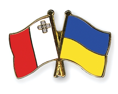 Fahnen Pins Malta Ukraine