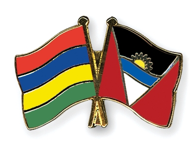 Fahnen Pins Mauritius Antigua-und-Barbuda