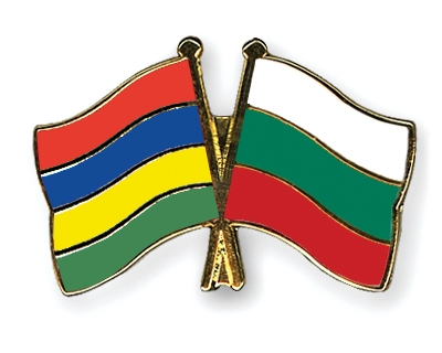 Fahnen Pins Mauritius Bulgarien