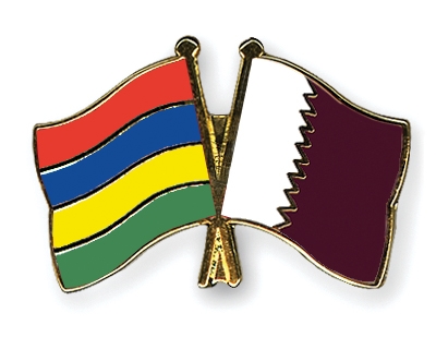 Fahnen Pins Mauritius Katar