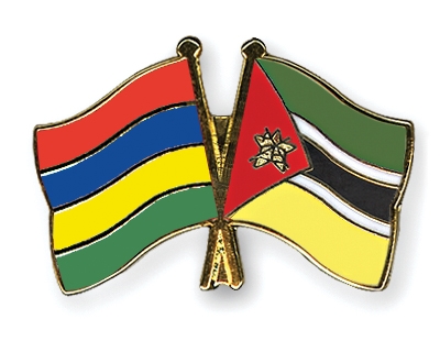Fahnen Pins Mauritius Mosambik